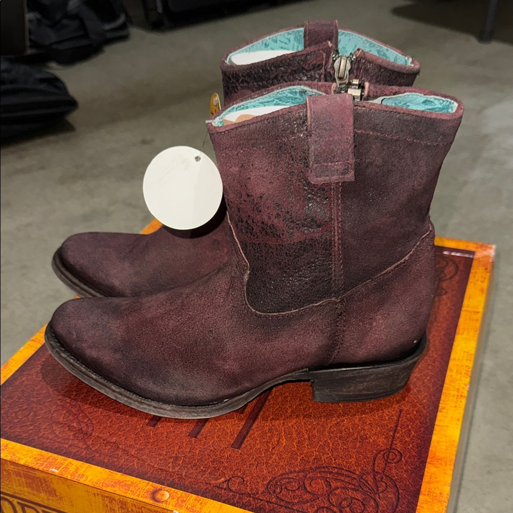 Corral boots